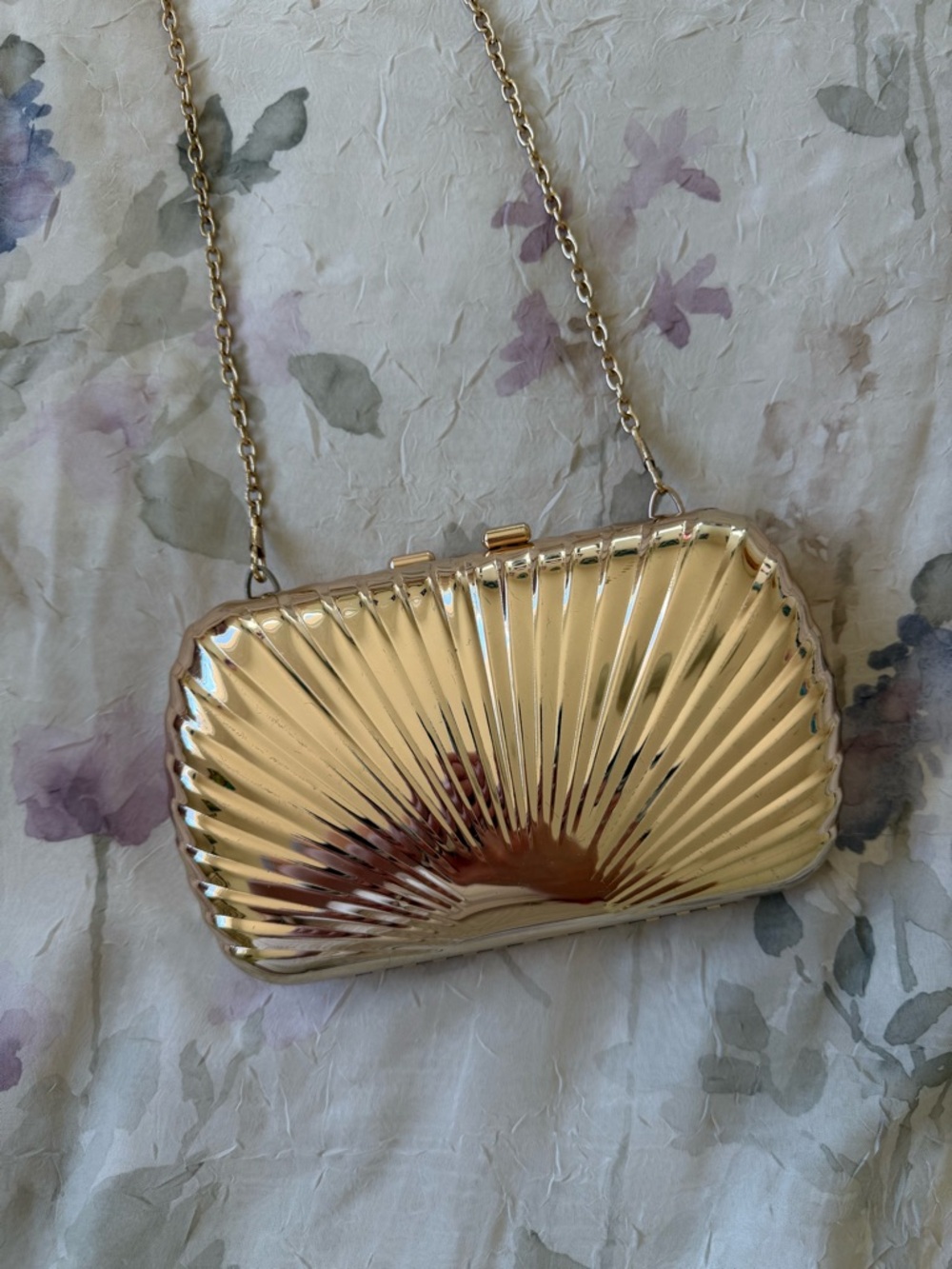 Gold Shell-Like Clutch with Chain Strap